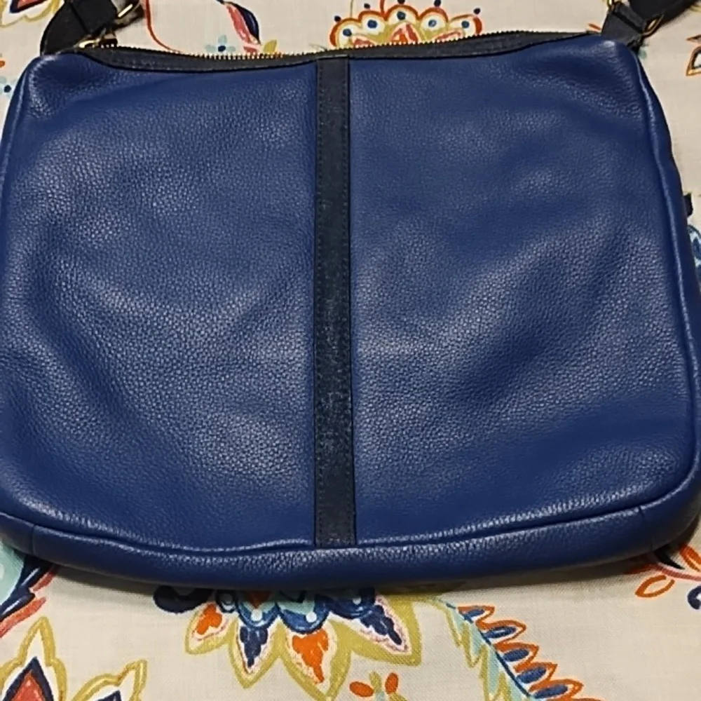 Fossil Blue Purse - Picture 3 of 5